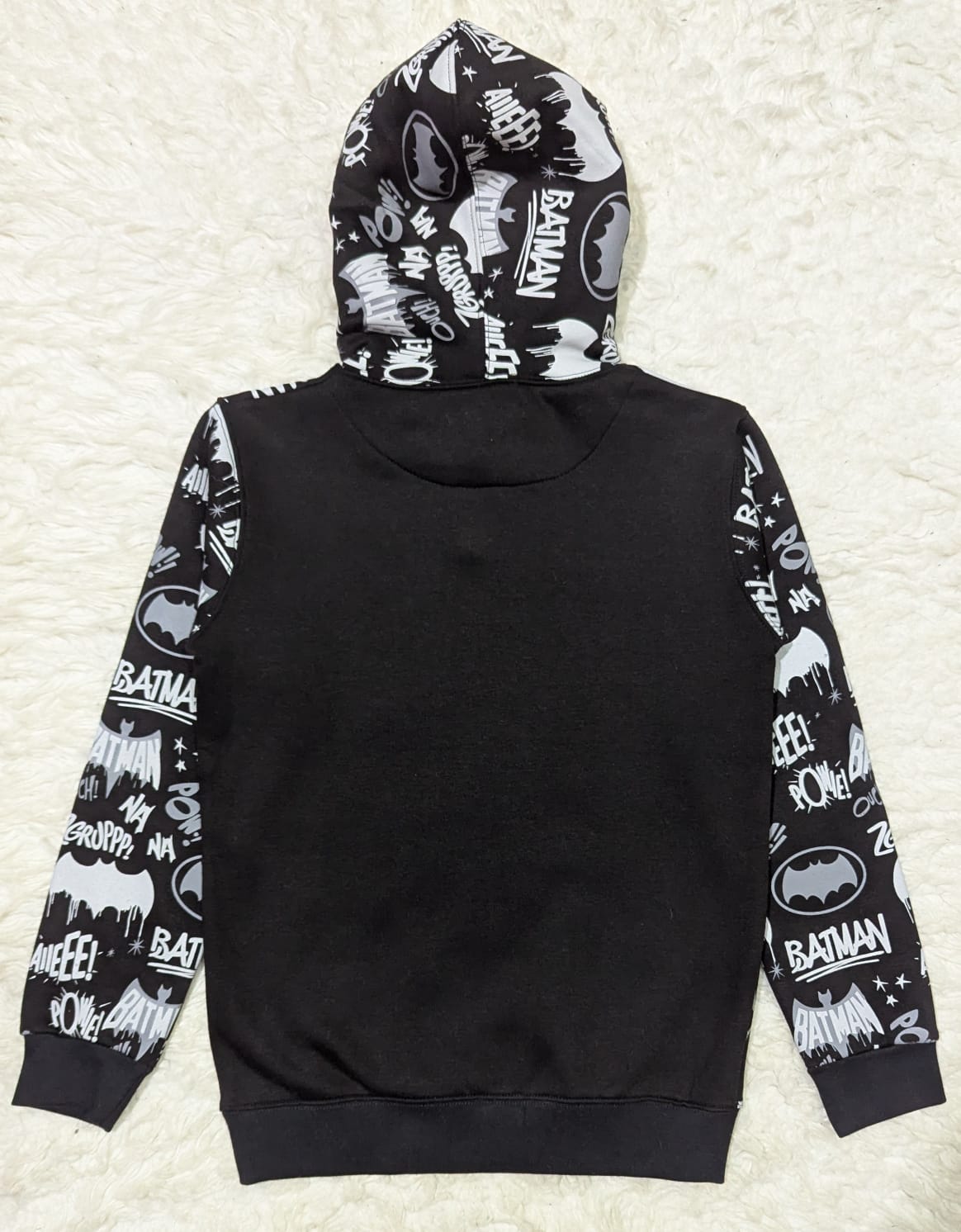 Batman Fleece Hoodie & Jogger Set – Superhero Winter Wear for Kids